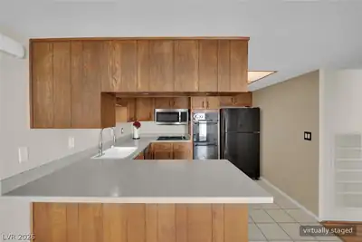 3753 Heritage Avenue, Las Vegas, NV 89121 Kitchen