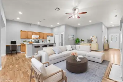 3352 Kaniksu Court, Las Vegas, NV 89122 Living Room