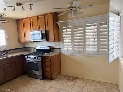 384 Norlina Court, Henderson, NV 89014 Kitchen