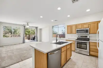 3030 Lapis Beach Drive, Las Vegas, NV 89117 Kitchen