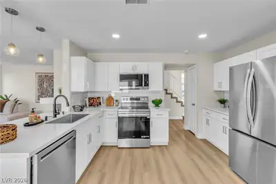 322 Redondo Street, Henderson, NV 89014 Kitchen