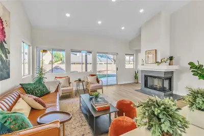 322 Redondo Street, Henderson, NV 89014 Living Room