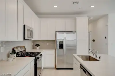 377 Powell Crest Drive, Henderson, NV 89015 Kitchen
