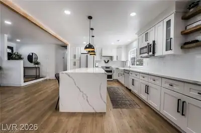 3021 Woods Drive Las Vegas, NV 89108