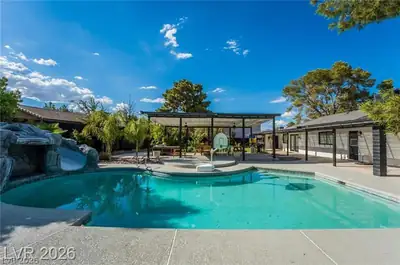 3021 Woods Drive, Las Vegas, NV 89108 Yard