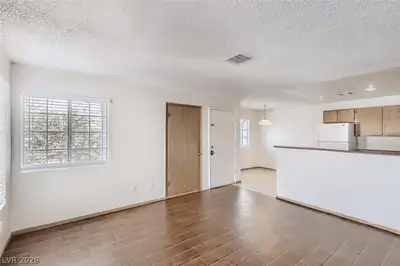 1843 Cosmic Drive 268, Las Vegas, NV 89115 