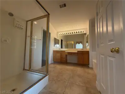 8443 Diamond Dust Drive, Las Vegas, NV 89147 Primary Bathroom