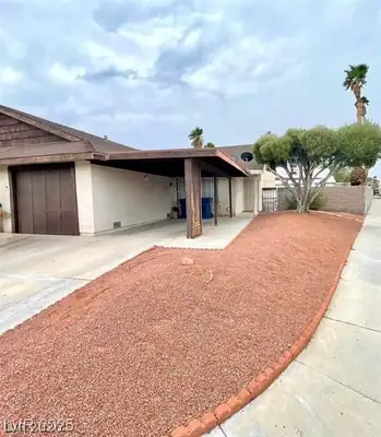 7135 Kenwood Street 7135, Las Vegas, NV 89147 Front of Structure