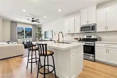 7340 North Decatur Boulevard 4, North Las Vegas, NV 89131 Kitchen