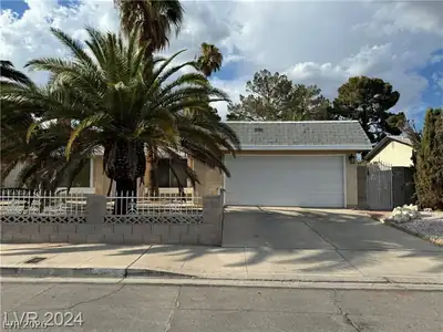 6450 Hummingbird Lane Las Vegas, NV 89103
