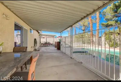 6450 Hummingbird Lane, Las Vegas, NV 89103 Patio
