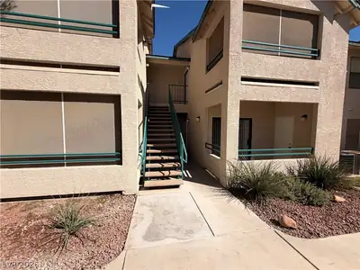 5211 Lindell Road 106, Las Vegas, NV 89118 Front of Structure