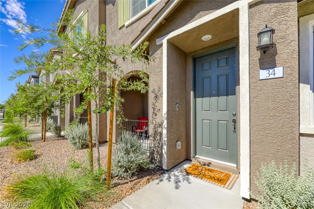 20 Barbara Lane 34, Las Vegas, NV 89183