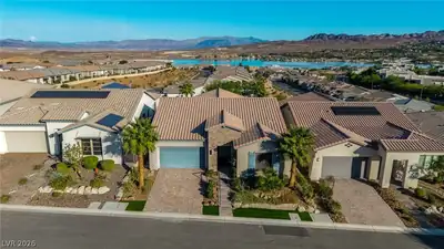 24 Cliffwater Street, Henderson, NV 89011 