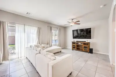 7223 Glimmer Point Street, North Las Vegas, NV 89084 Living Room