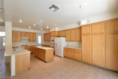 9243 Snow Flower Avenue, Las Vegas, NV 89147 Kitchen