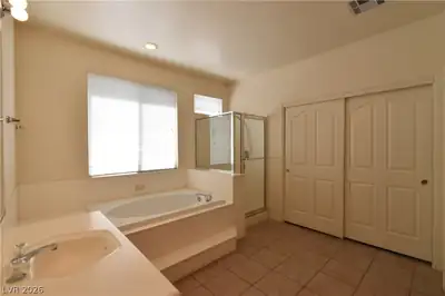 9243 Snow Flower Avenue, Las Vegas, NV 89147 Primary Bathroom