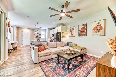 718 Cottonwood Hill Place, Henderson