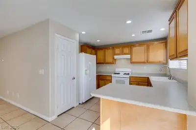 6720 Old Valley Street, Las Vegas, NV 89149 Kitchen