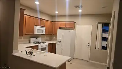 3720 Garnet Heights Avenue, North Las Vegas, NV 89081 Kitchen