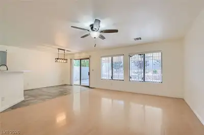 9577 Brooks Lake Avenue, Las Vegas, NV 89148 Living Room