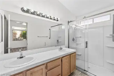 5909 Silver Heights Street, Las Vegas, NV 89130 Primary Bathroom