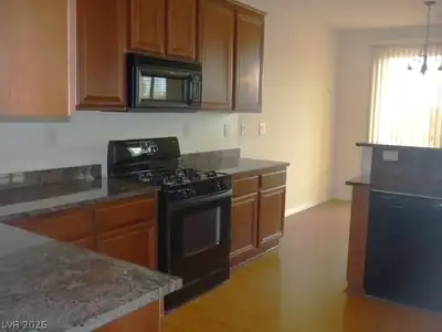 9121 Ripple Ridge Avenue 102, Las Vegas, NV 89149 Kitchen