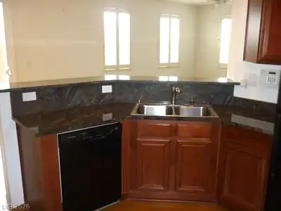 9121 Ripple Ridge Avenue 102, Las Vegas, NV 89149 Kitchen