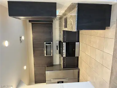 1633 Mankato Court, Las Vegas, NV 89115 Kitchen