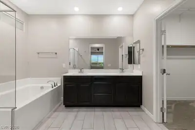 7103 Calvert Cliffs Street, North Las Vegas, NV 89084 Primary Bathroom
