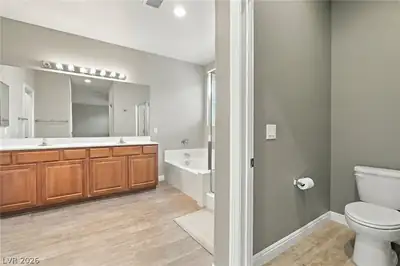 636 Crying Bird Avenue, Las Vegas, NV 89178 Primary Bathroom