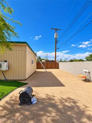 4404 Avondale Avenue, Las Vegas, NV 89121 Yard