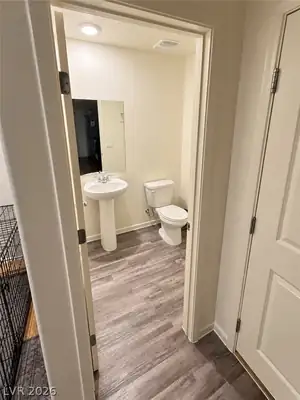 7372 Axel Creek Street, North Las Vegas, NV 89084 Bathroom