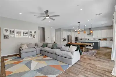 10161 Bismarck Palms Avenue, Las Vegas, NV 89166 Living Room