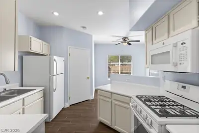 9000 South Las Vegas Boulevard 1017, Las Vegas, NV 89123 Kitchen