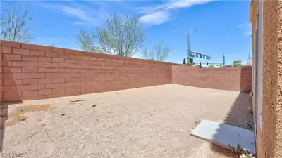 8109 Russell Creek Court, Las Vegas, NV 89139 Yard