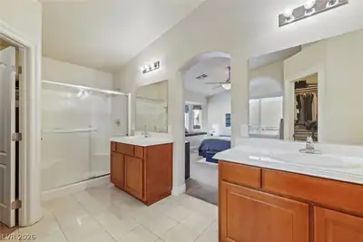 70 Tower Mustard Court, Henderson, NV 89002 Primary Bathroom