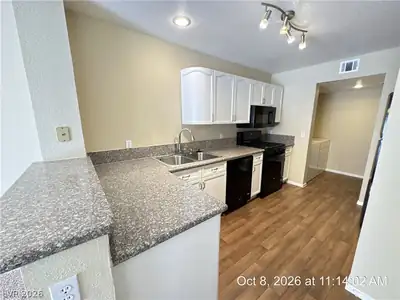 7633 AMATO Avenue, Las Vegas, NV 89128 Kitchen