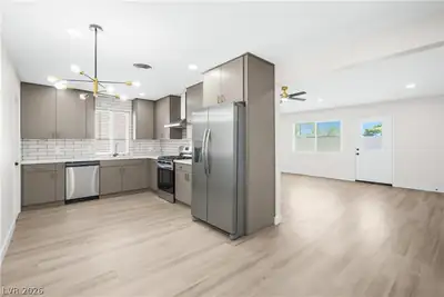 624 Donner Street, Las Vegas, NV 89107 Kitchen
