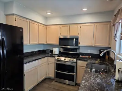 7561 Glowing Ember Court 101, Las Vegas, NV 89130 Kitchen