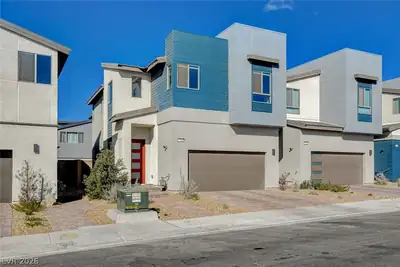 3354 Via Strada Street, Henderson, NV 89044 Front of Structure