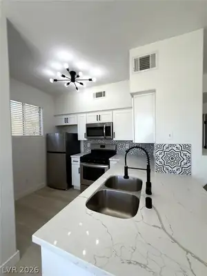 9050 West Warm Springs Road 2084, Las Vegas, NV 89148 Kitchen