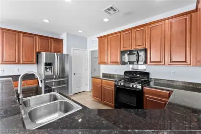 8328 Rygate Avenue, Las Vegas, NV 89178 Kitchen