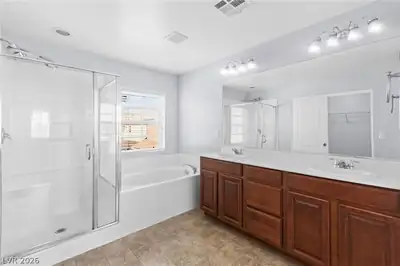 8328 Rygate Avenue, Las Vegas, NV 89178 Primary Bathroom