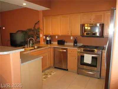 8777 West Maule Avenue 2107, Las Vegas, NV 89148 Kitchen