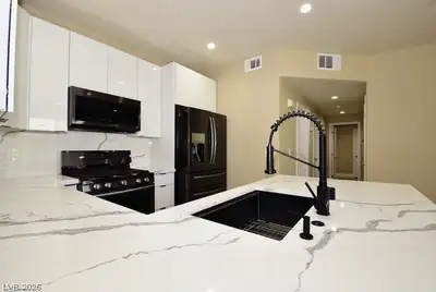 7103 South Durango Drive 204, Las Vegas