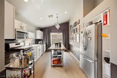 3561 Unique Way, Las Vegas, NV 89129 Kitchen