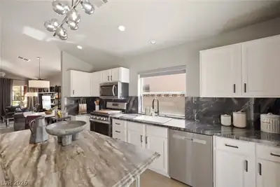 3561 Unique Way, Las Vegas, NV 89129 Kitchen