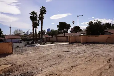 1608 Eaton Drive, Las Vegas, NV 89102 Lot