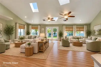 5530 Kildare Court, Las Vegas, NV 89118 Living Room